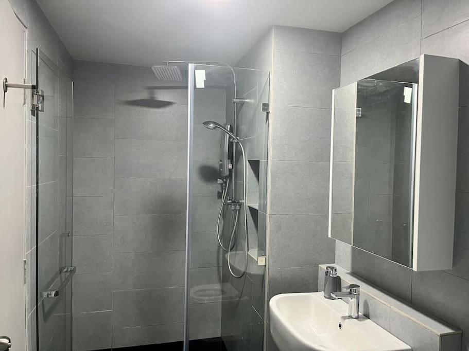 Jq Sea & Sunset View, 25th Floor, Swimming Pool, Bymgsabah Apartemen Kota Kinabalu