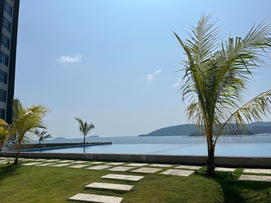 Jq Sea & Sunset View, 25th Floor, Swimming Pool, Bymgsabah Apartemen Kota Kinabalu