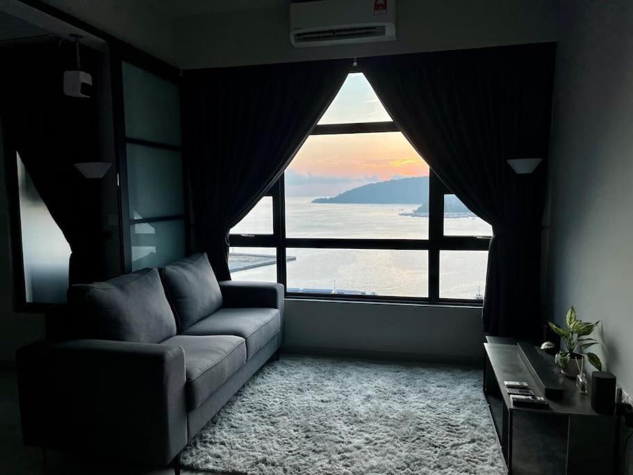 Jq Sea & Sunset View, 25th Floor, Swimming Pool, Bymgsabah