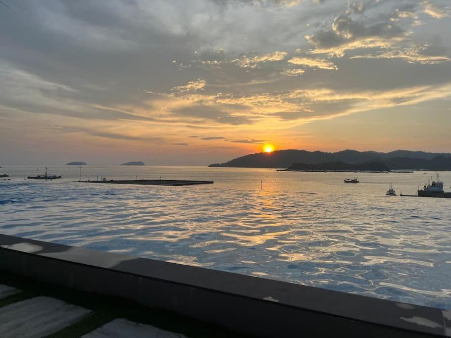 Apartment Jq Sea & Sunset View, 25th Floor, Swimming Pool, Bymgsabah